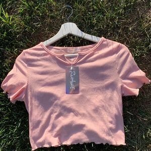 Trendy notched cropped shirt